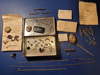 Job lot of jewellery remnants mostly badly damaged by fire 1940s used