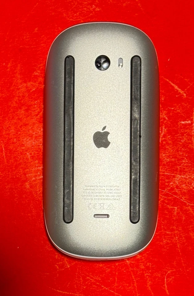 Apple A1657 Magic Mouse 2 Wireless Mouse  white/Silver  w/ USB-C to Lightning - Image 3 of 4