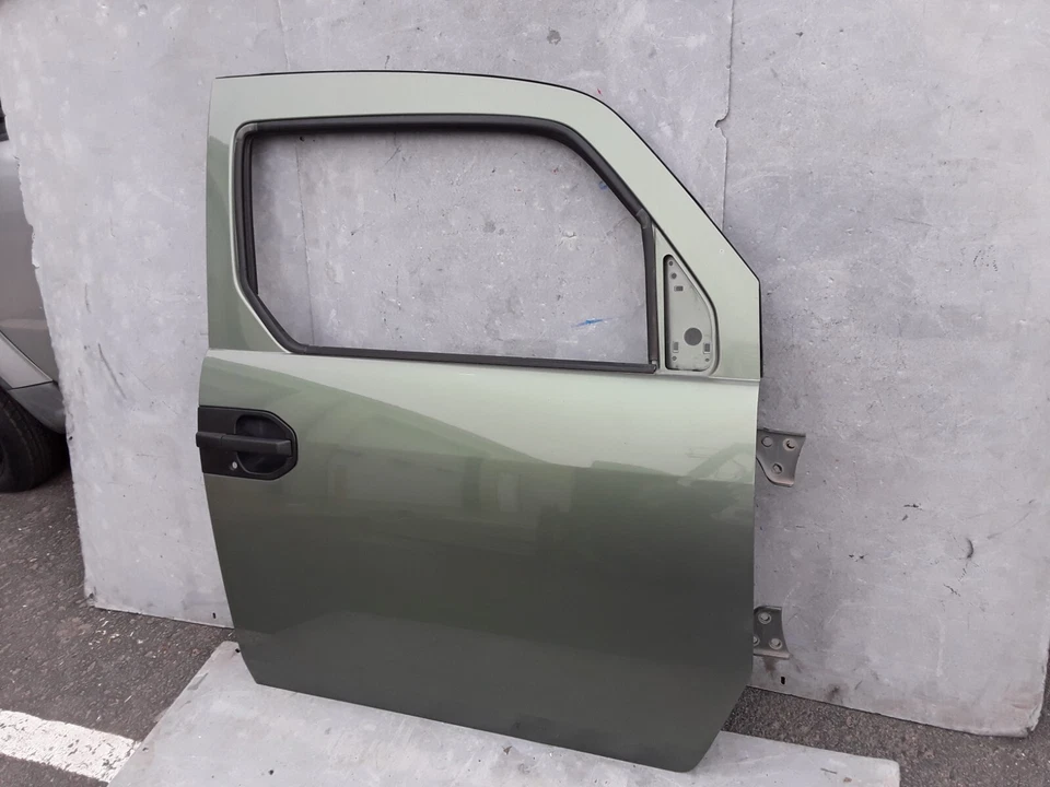 2003-2005 Honda Element Front Right Passenger Door Shell Green OEM NO SHIPPING - Image 4 of 4