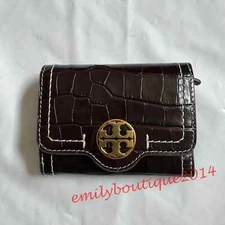 NWT Tory Burch 157274 Felix Embossed Leather Medium Walle Billfold Dark Mahogany