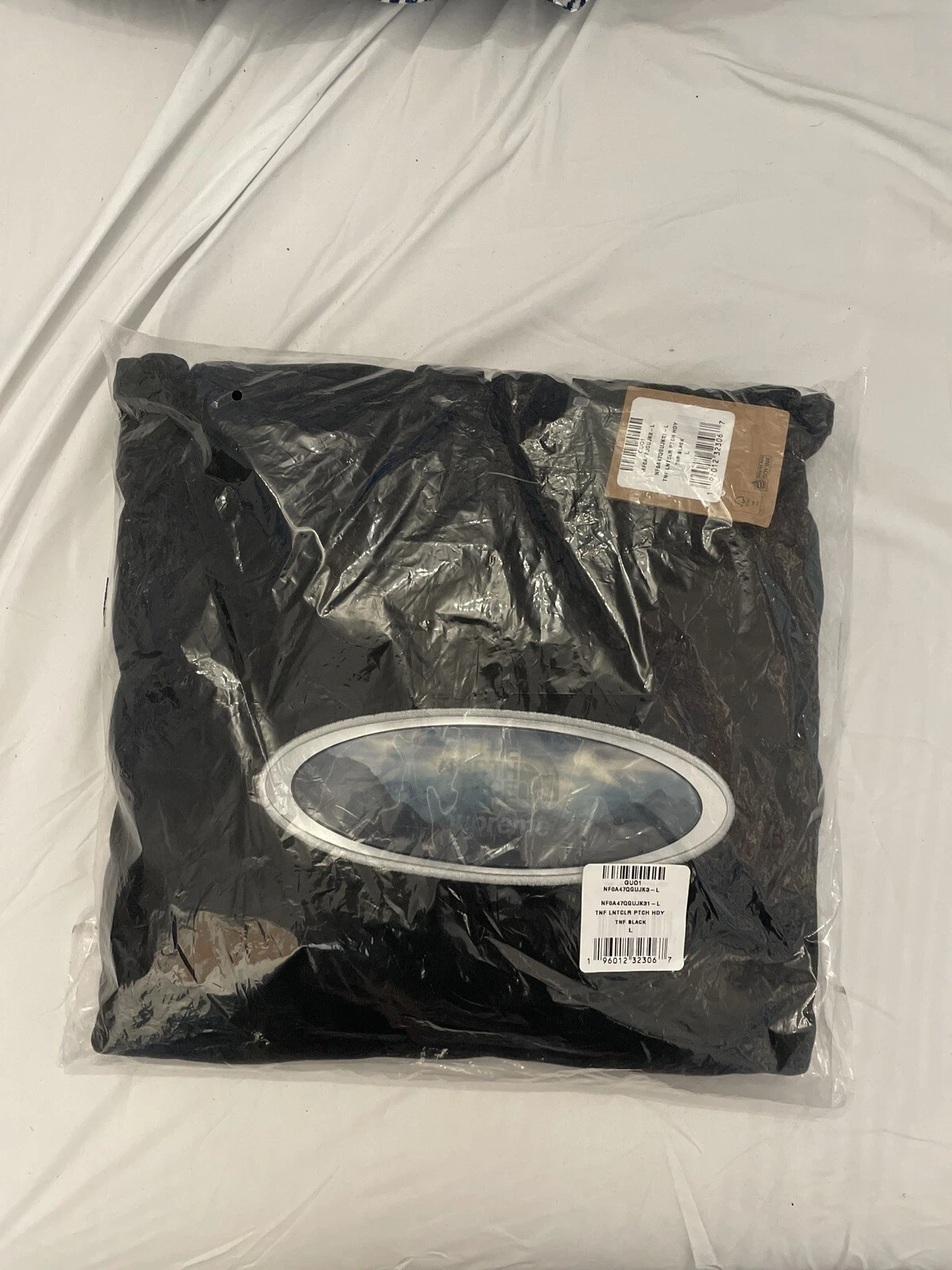 Sweat shirt à capuche Supreme The North Face LenticularMountains   Taille L   DSWT