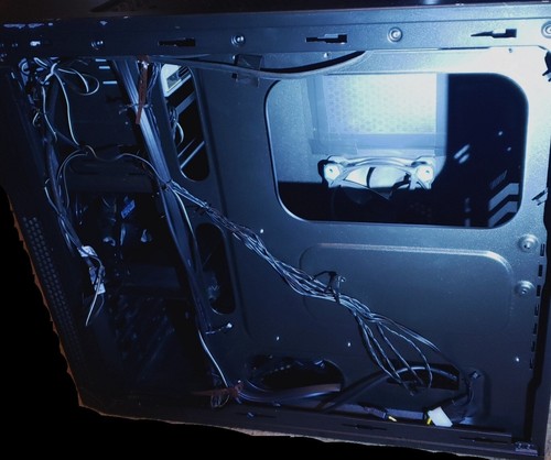 Corsair Carbide 200R Mid Tower ATX Black Case W/ DVD Drive/6x fans/Controller - Picture 16 of 18