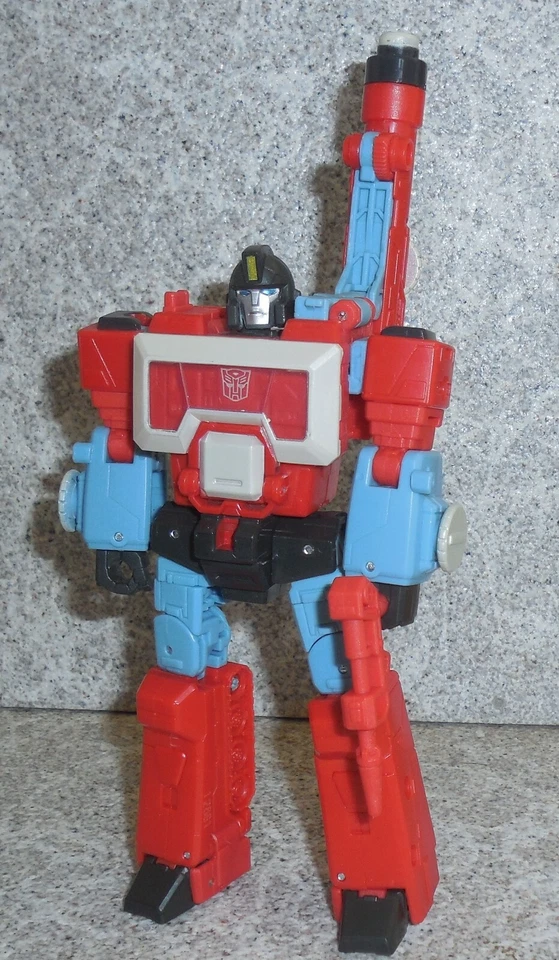 Transformers Studio Series 86 Perceptor complete Ss-86 deluxe figure - Image 3 of 4