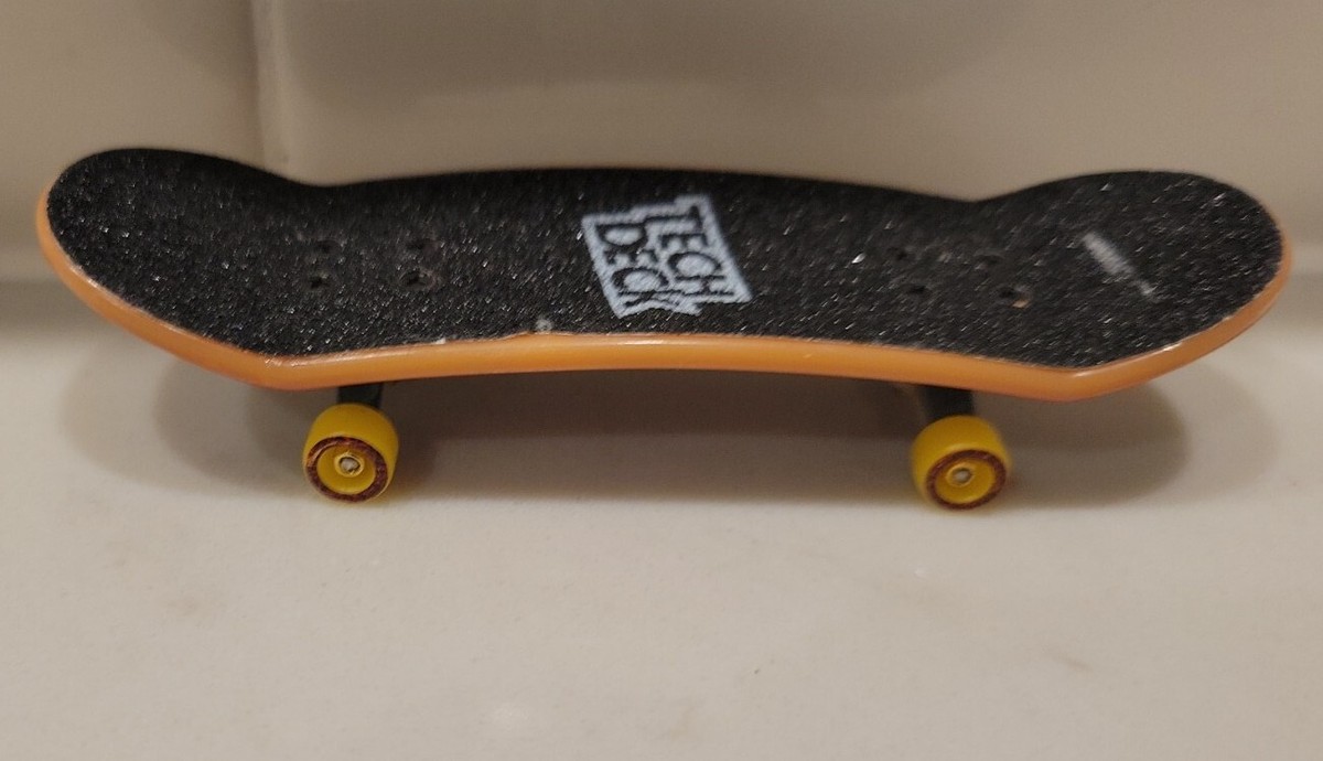Vintage Rare Tech Deck Fingerboard ~ Baker Skateboards