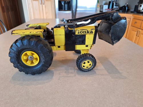 Tonka Tractor With Front End Loader: Vintage 1970's: RARE - Picture 3 of 19