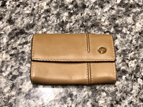 tumi key pouch