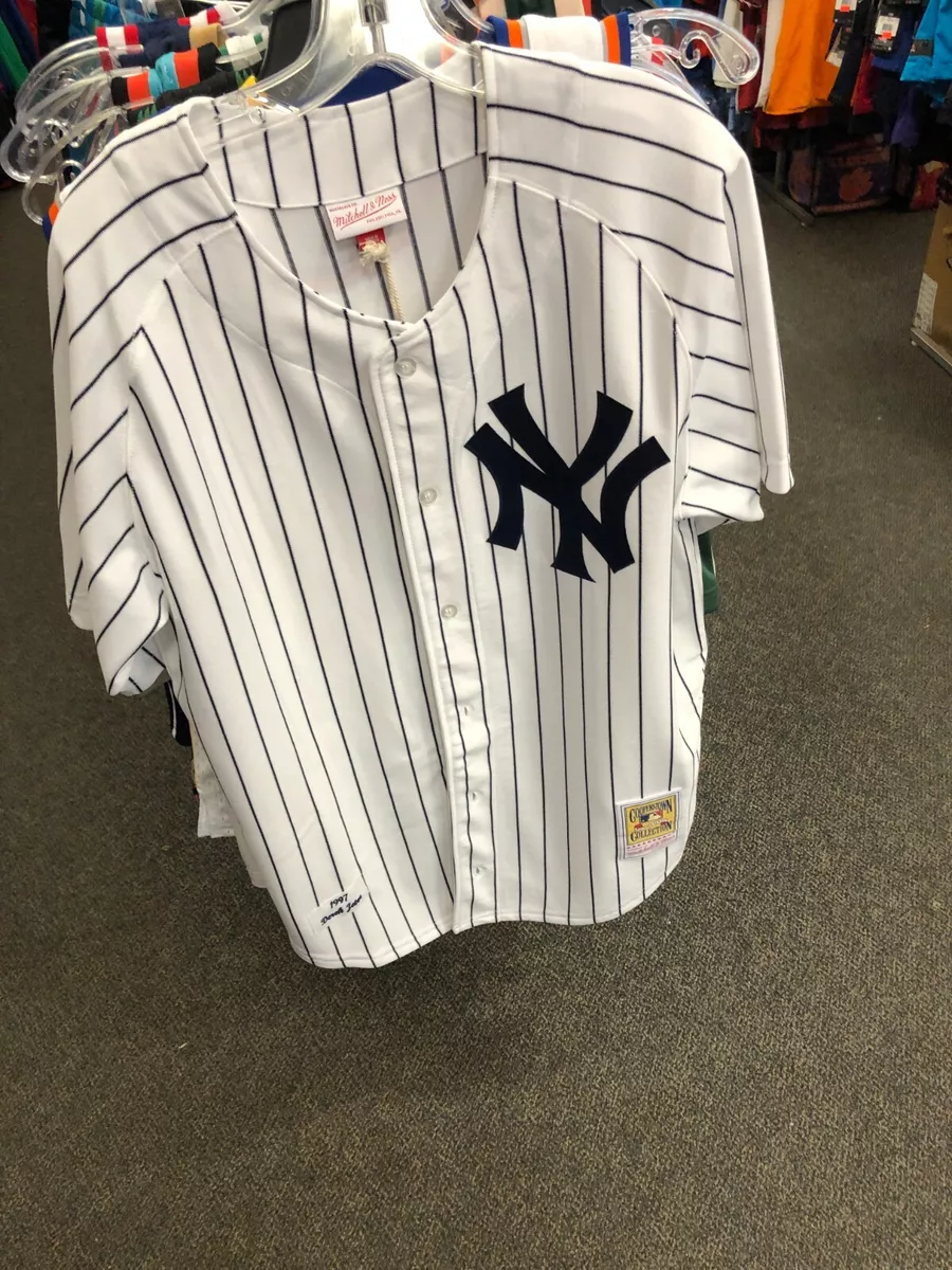 DEREK JETER New York Yankees WHITE/NAVY PINSTRIPE MITCHEL & NESS JERSEY  MENS 