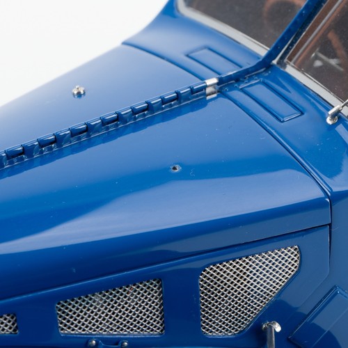 1:18 1938 Bugatti 57 SC Atlantic in Sapphire Blue, Limited Edition by CMC - Picture 16 of 22