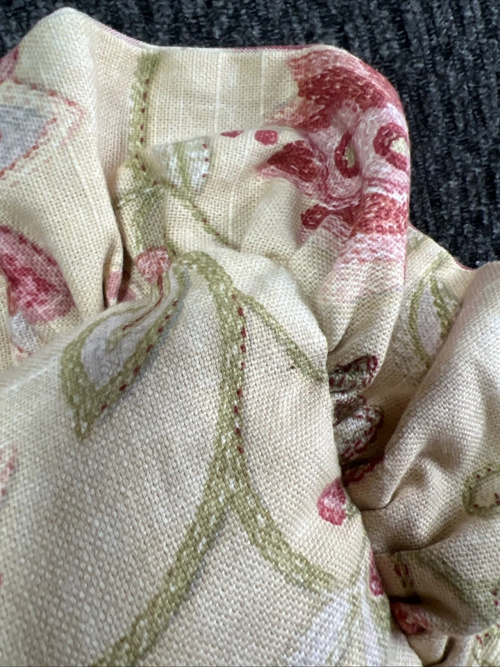 Vintage Ralph Lauren Ruffled Throw pillow Excellent!!(C1) - Image 4 of 4