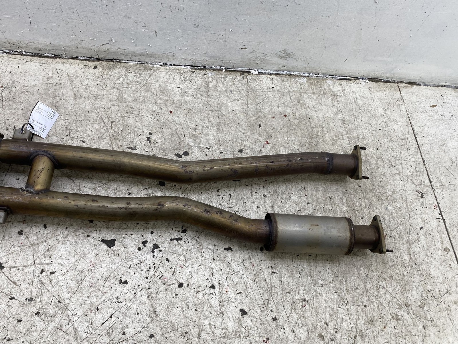2014-2018 BENTLEY FLYING SPUR AWD 4.0L V8 CENTER MIDDLE EXHAUST RESONATOR PIPE