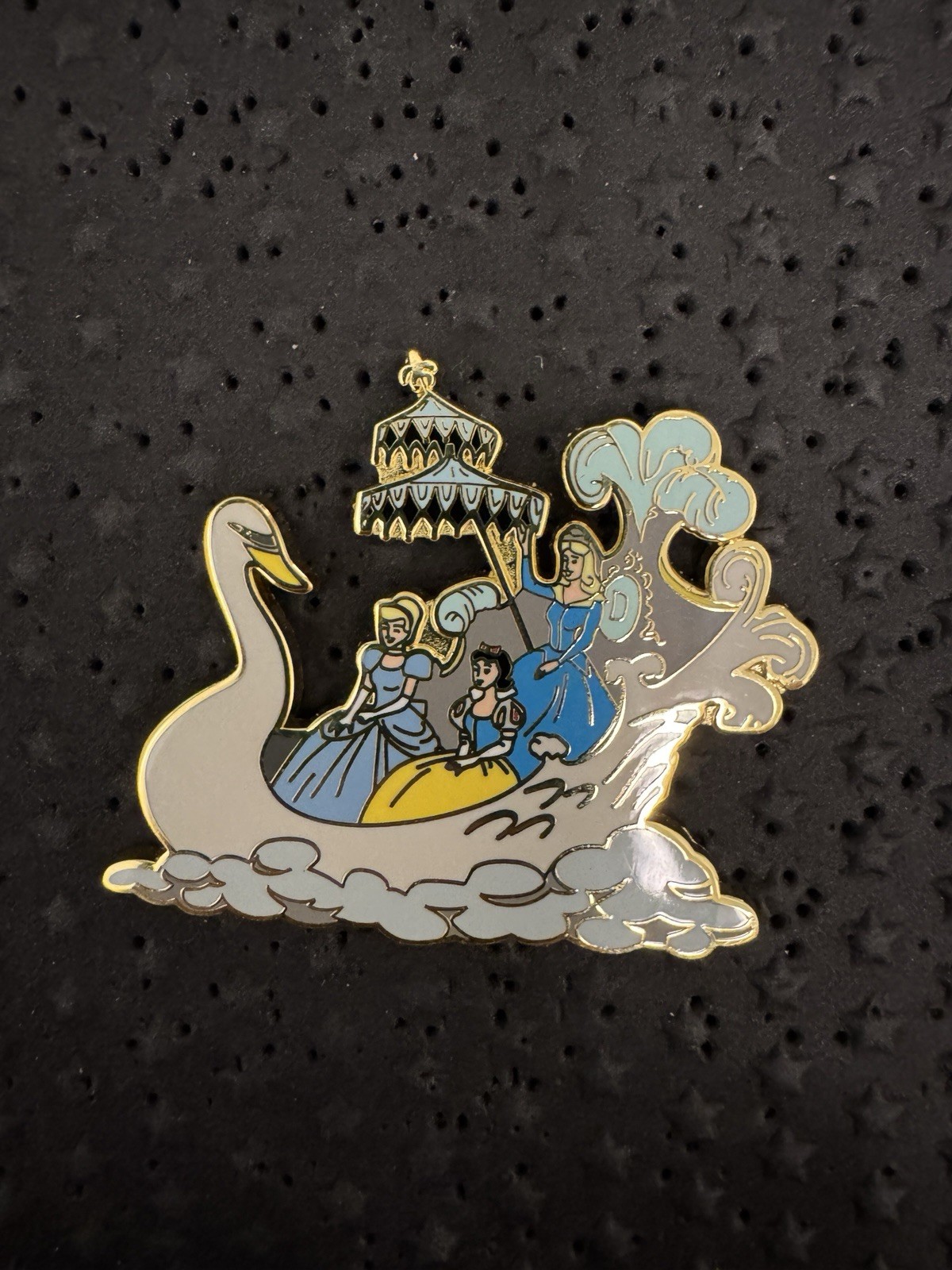 Disney 45th Anniversary Parade of Stars Princesses Float LE-5000 Pin RARE