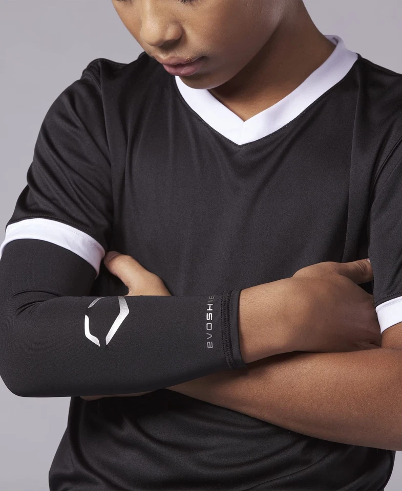 Manga de brazo de compresión lisa EvoShield Youth negra Foto 4 de 4