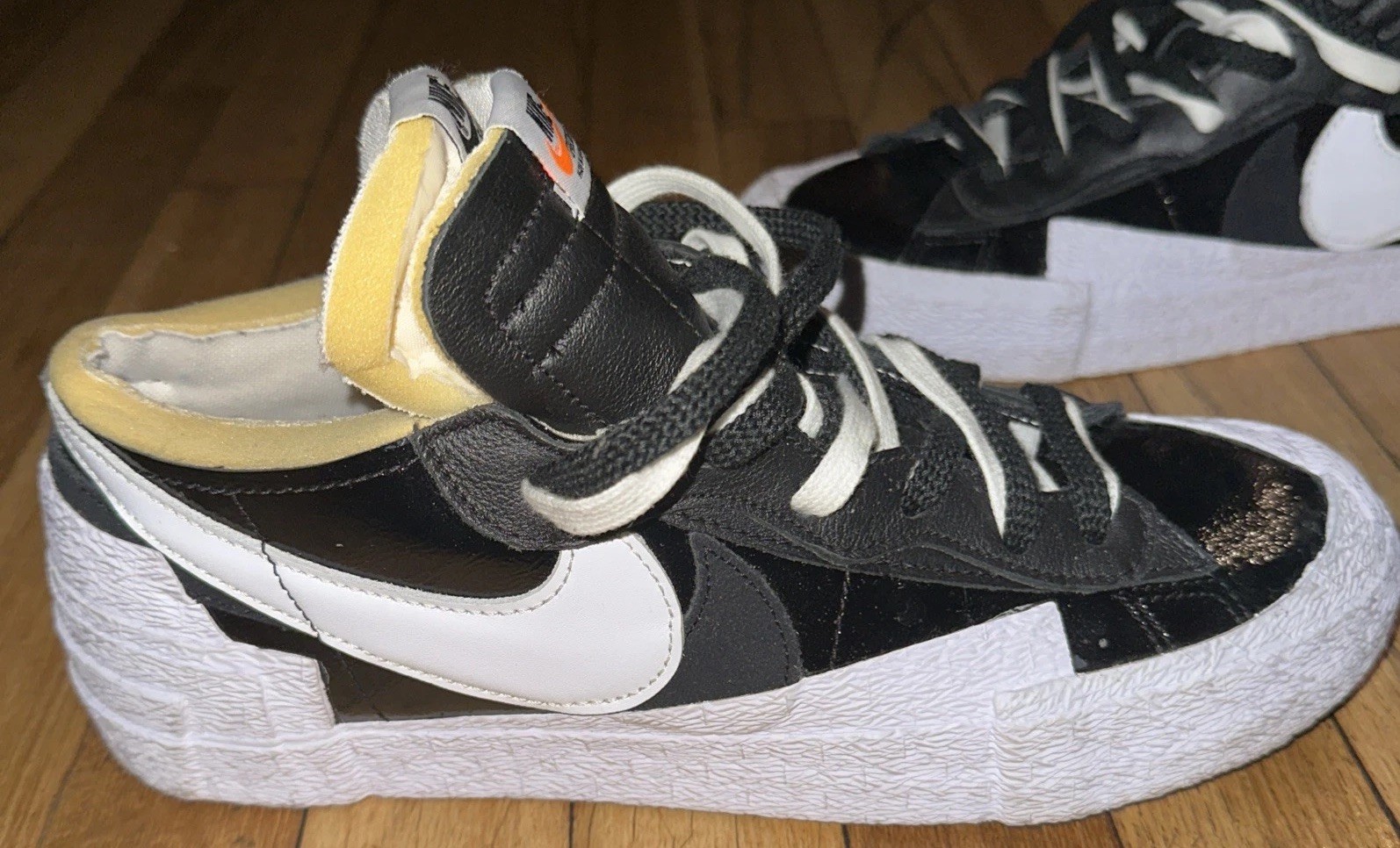 SACAI X NIKE Taglia 10 Blazer Nike sacai x basso nero brevettato