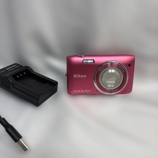 Nikon COOLPIX S3500 Raspberry Red Digital Camera with Charger 20MP 7x Zoom