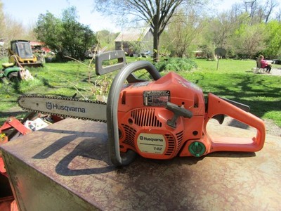 HUSQVARNA 142 e-tech CHAINSAW runs