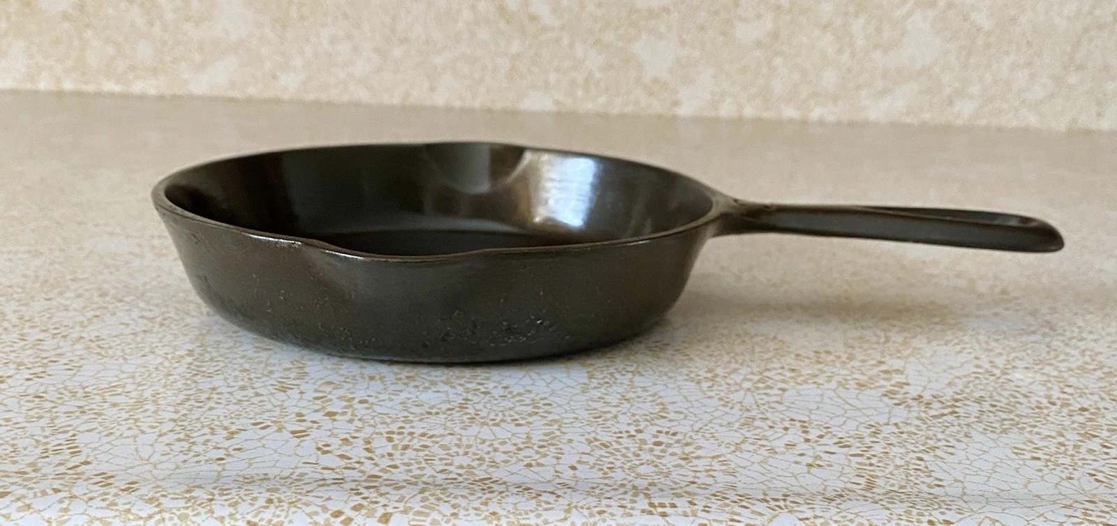 VTG Griswold Cast Iron Skillet #3 Large Logo Erie Pa USA 709 Sets Flat