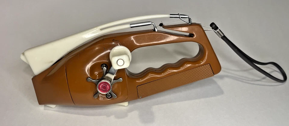 Popeil Vintage Pocket Fisherman Spin Casting Outfit Travel Fishing Rod Reel - Image 3 of 4