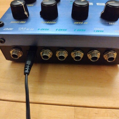 Akai E2 Headrush Delay/Tape Echo and Looper Effects Pedal Tested