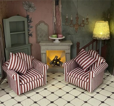 Dollhouse 1:12 scale red, cream & gold striped living room armchair - UK STOCK - Image 1 of 4