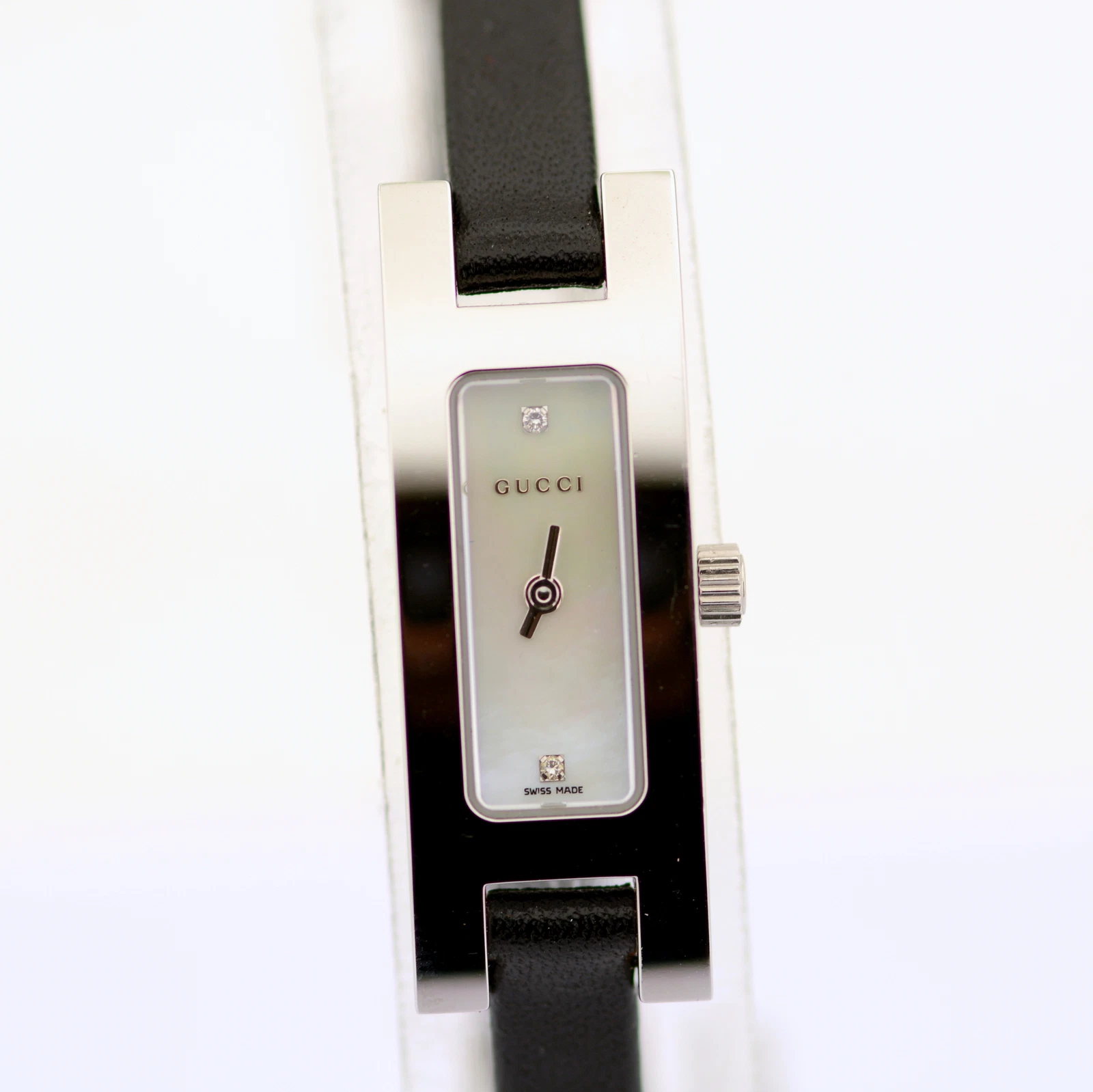 Gucci / 3900L / cadran nacré et diamant