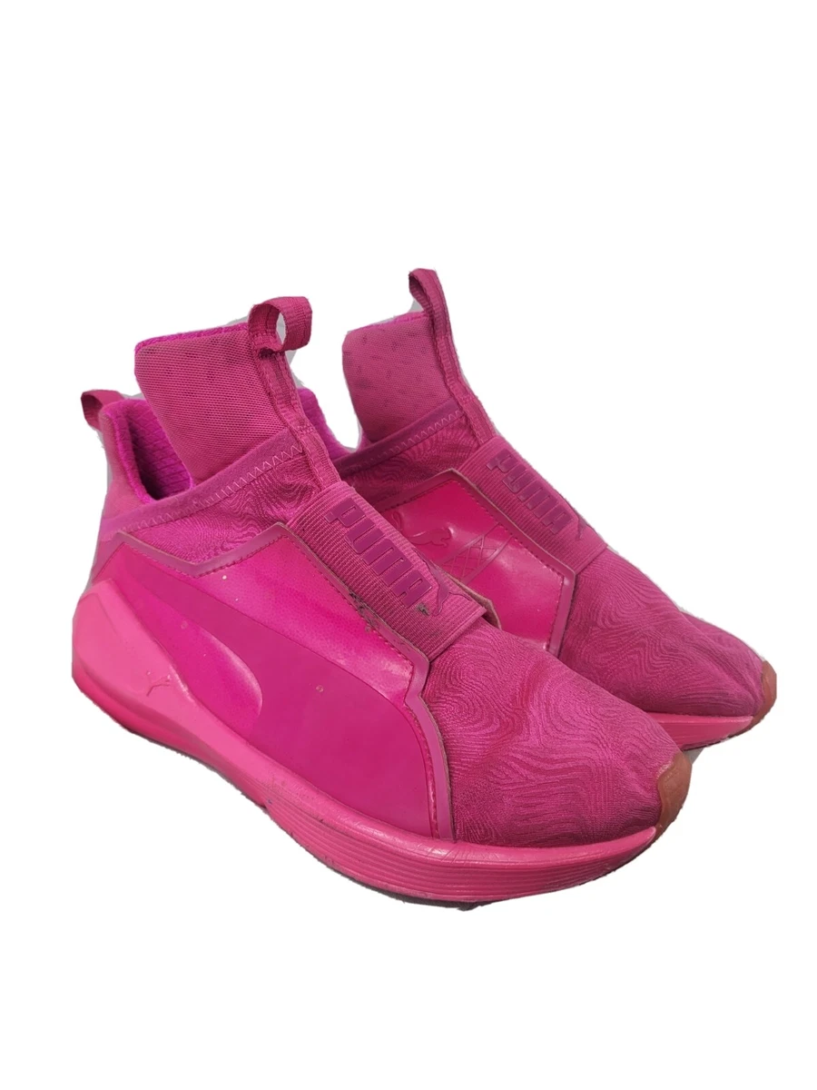 Puma hot hotsell pink sneakers