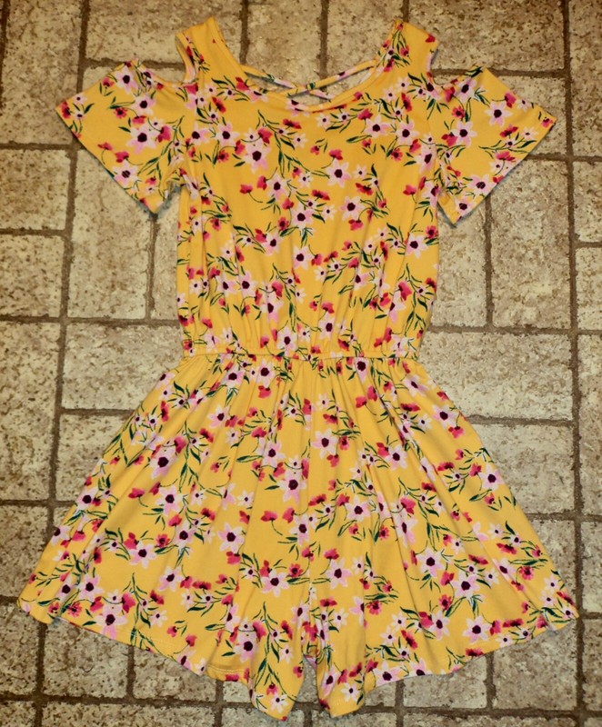 Heart & Arrow Girl's Romper. Sz. 7/8. Cute!