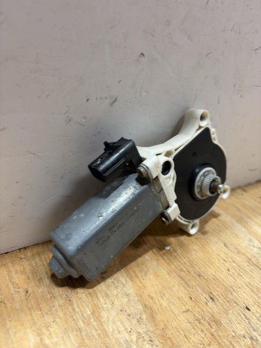 2006 DODGE CHARGER Left Power Window Motor Lh-f - SEE PICTURES FOR CONDITION! - Picture 4 of 6