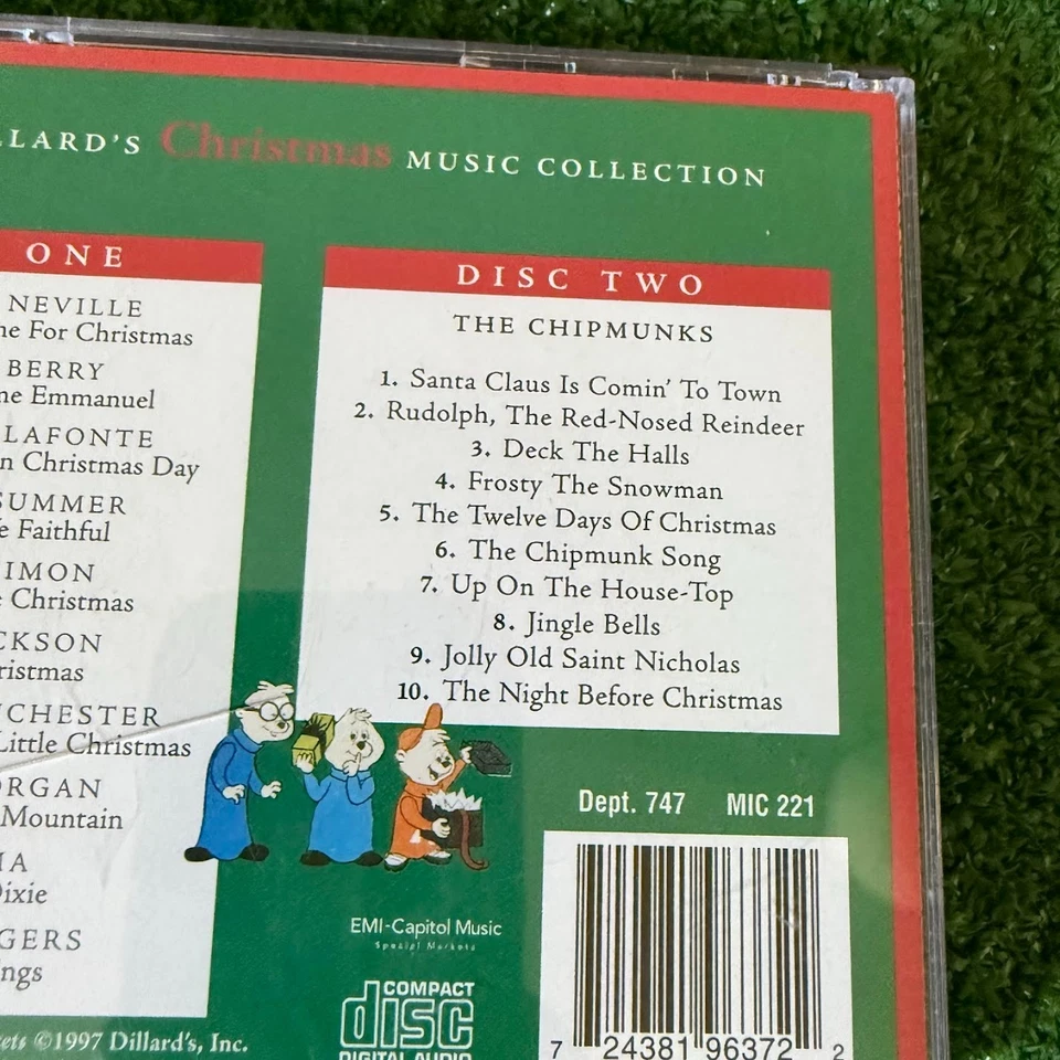 Vintage 1997 Dillard's Traditional Christmas Music Collection 2 CD The Chipmunks - Image 4 of 4