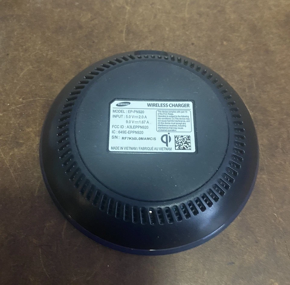 Samsung Qi Wireless Fast Charger Charging Pad - Blue - Image 3 of 4