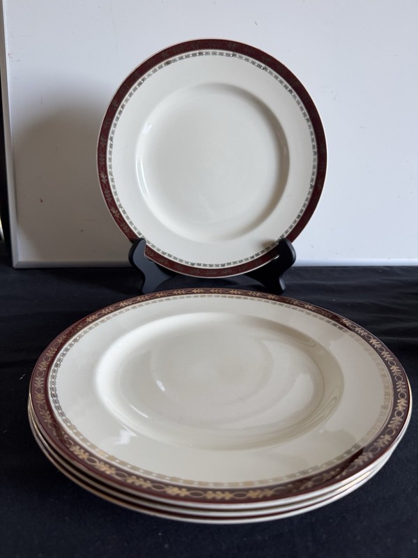 Set of 4 Made in England Alfred Meakin Kingsdale 10” Plates 18kt Gold & Maroon