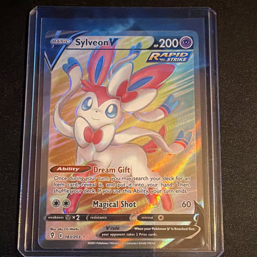 The Pokémon Company Sylveon V 183/203 Evolving Skies Full Art Holo UR EN 200HP
