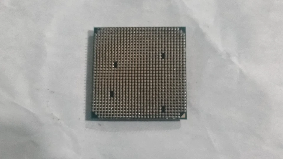 AMD FX Series FX-9590 4.7 GHz Octa-Core (FD9590FHHKWOF) Processor - Image 2 of 4