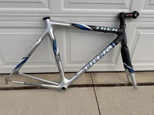 Trek 110 Carbon Road Bicycle Frame 56cm Silver and Blue