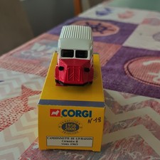 Corgi Citroën H fourgon 1965 Evian rouge/blanc 1:43 métal Camions d'Antan