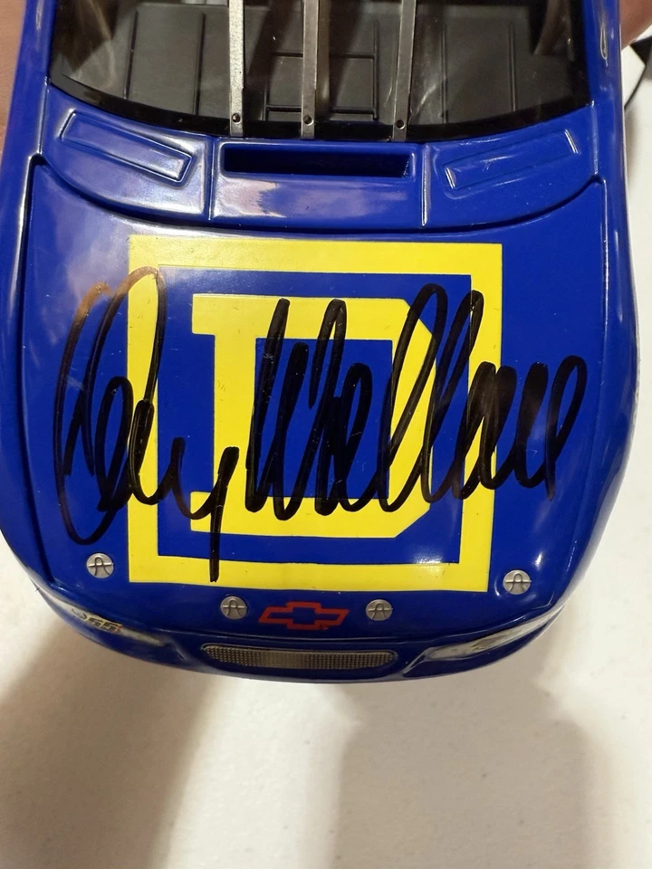 RARE* AUTOGRAPHED Kenny Wallace ELITE #55 Square D 2000 1:24 Nascar Diecast - Image 2 of 4