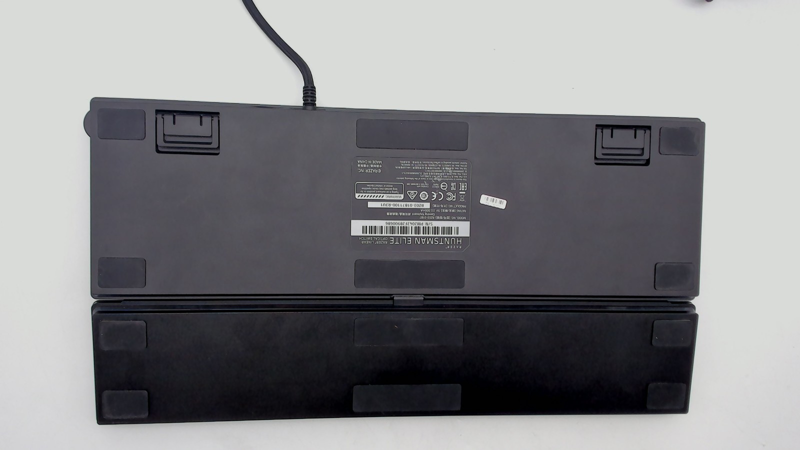Razer Huntsman Elite Gaming Keyboard - Linear Optical Red Switches PC1742435 alternate view 2