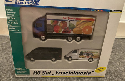 H0 Set Conrad Electronic 245032 ''Frischdienste'' Autos Transporter LKW OVP Neu