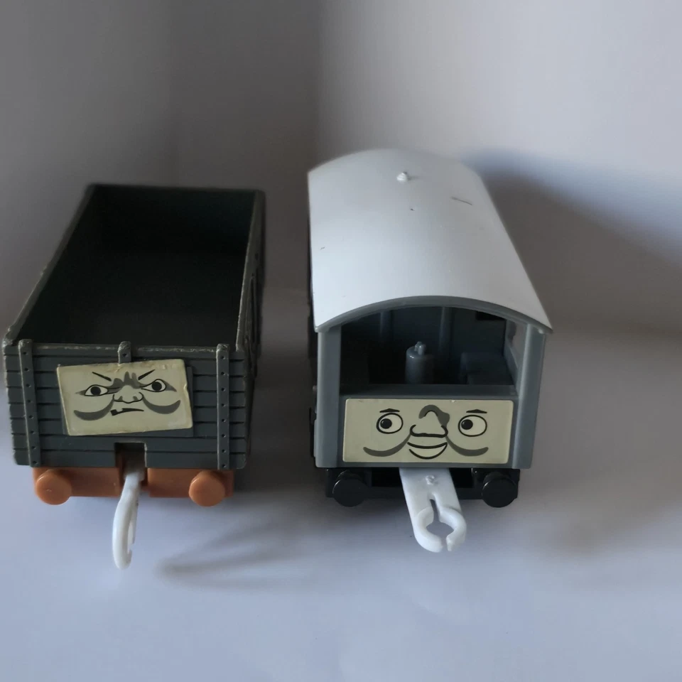 Thomas & Friends Trackmaster 2006 Toad & SC Ruffey Scruffey Train Cars - Image 2 of 4