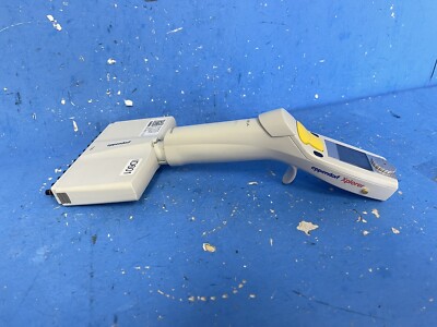 EPPENDORF XPLORER 100 5-100ul  H69438B 12 CHANNEL