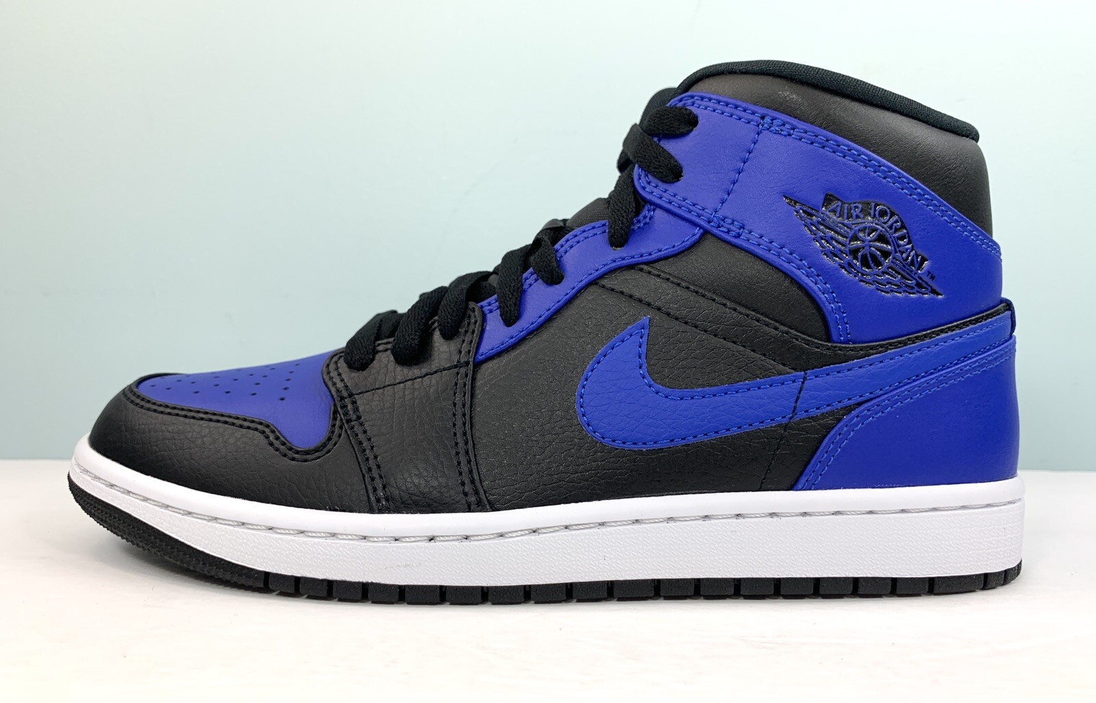 Air Jordan 1 Mid 'Royal' Black Hyper 