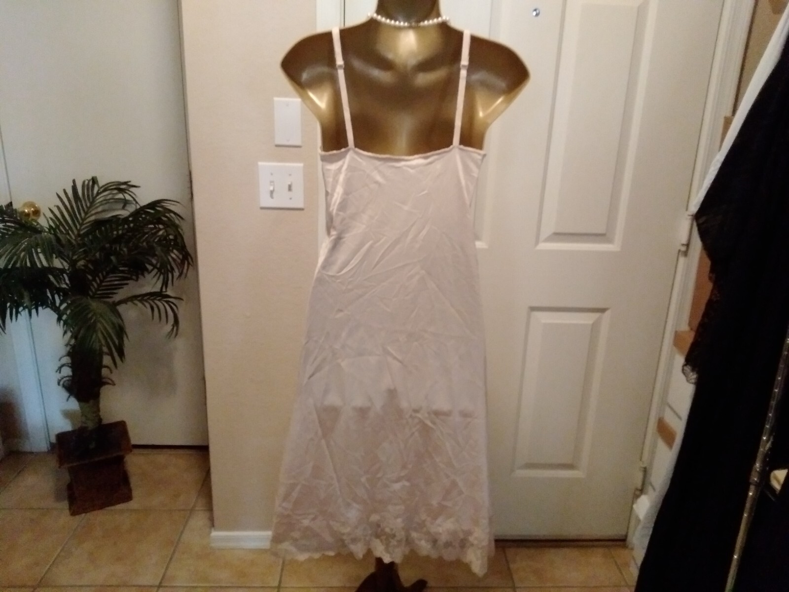 Picture 4 of 9