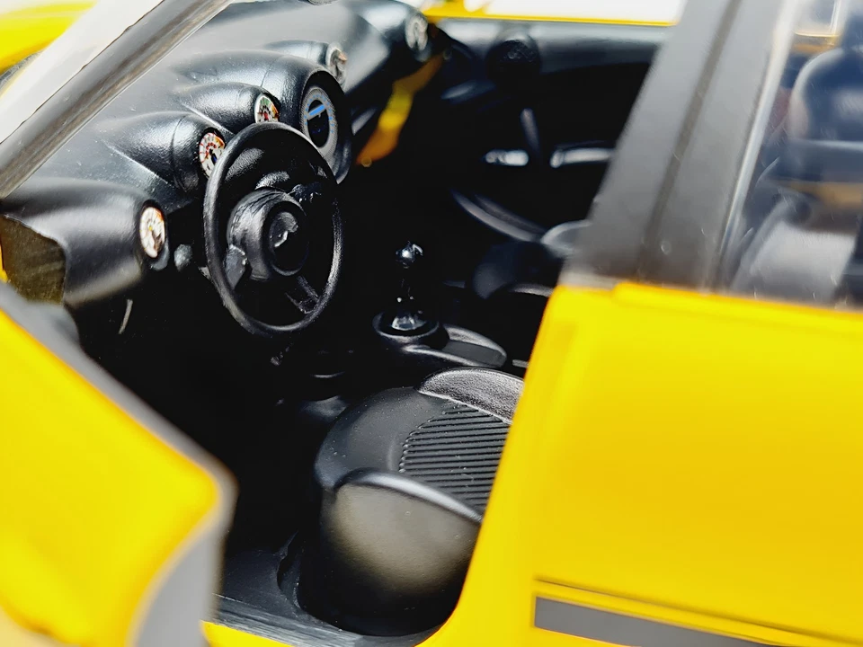 Limited 1 of 999 MINI COOPER COUNTRYMAN Adventure 1/24 Scale Norev Collections - Image 4 of 4