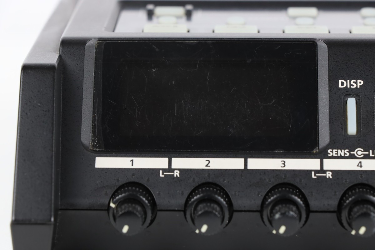 Roland R-44 4-Channel Portable Recorder W/Power supply adapter