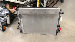 Used Radiator fits: 2011 Ford F350SD PICKUP 6.7L diesel engine cooling Grade C