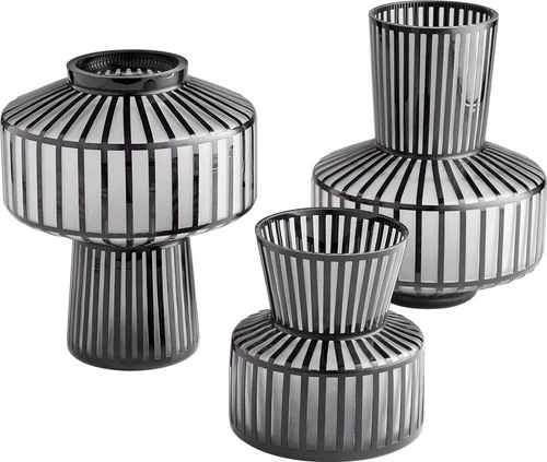 Modern Black Tulip Glass Vase for Stylish Decor - Picture 2 of 2