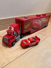 Rimorchio camion Mattel Cars Mack con espediente e Saetta McQueen