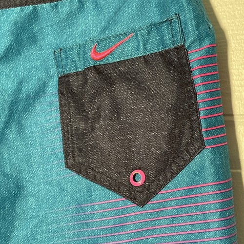 Boys Nike Turquoise Just Do It Board Shorts Swim Trunks Size XL 13-15yrs - Picture 7 of 9