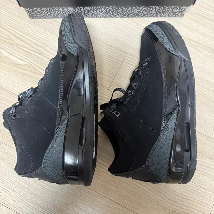 Nike Air Jordan 3 Retro Black Cat 2025 - Size 285 thumbnail 7