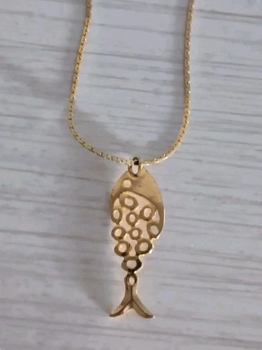 Vtg Napier Fish Pendant Necklace Gold-Tone Costume Jewelry 30" Chain