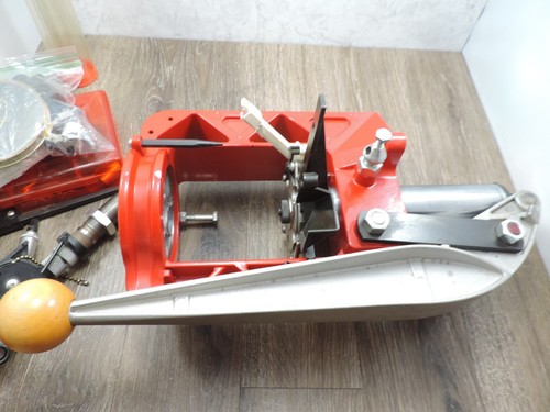 Lee Load-Master 5 Station Progressive Reloading Press w/Perfect Powder Measure - Picture 17 of 22